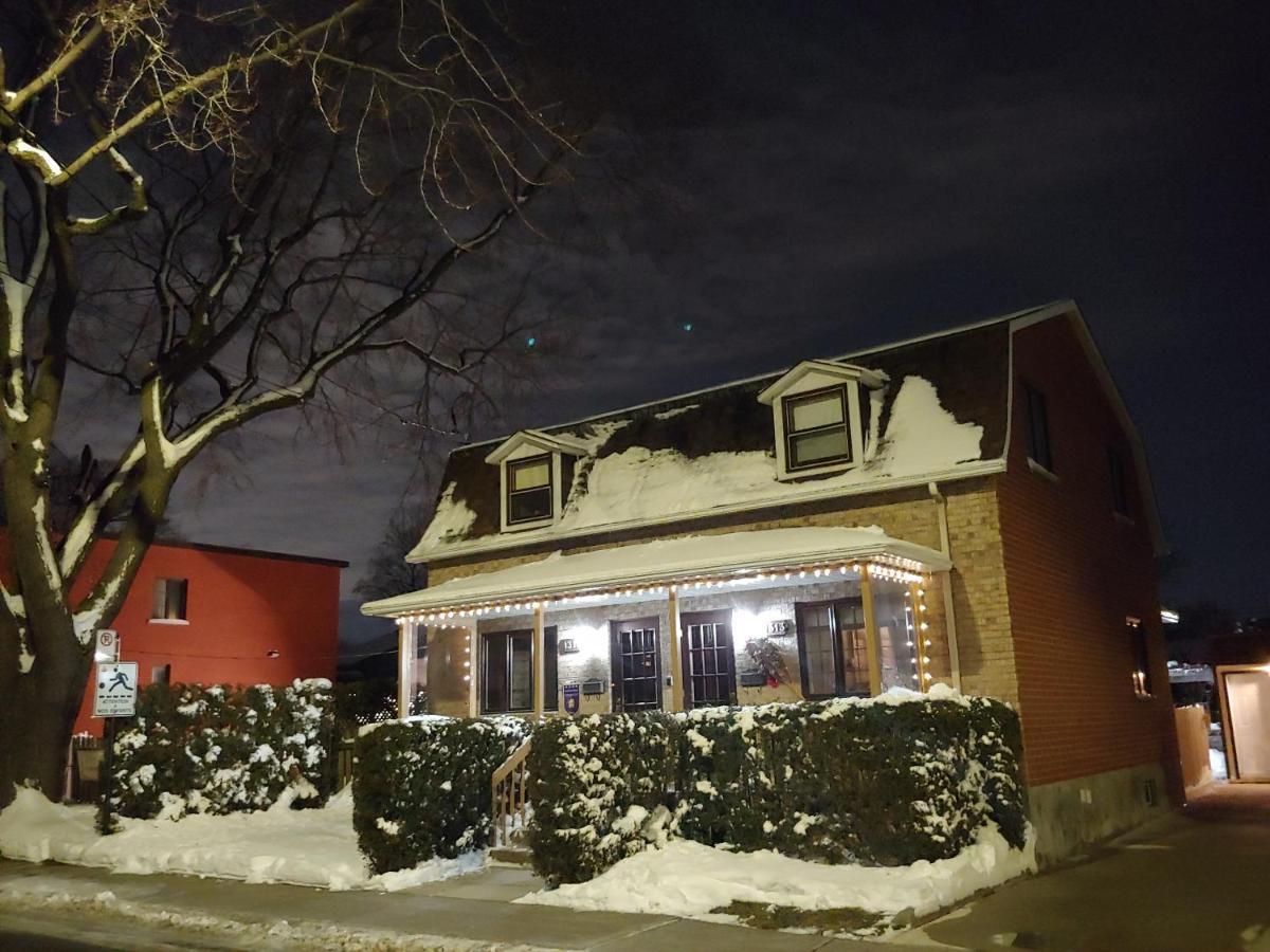 3 Bedrooms 3 Beds Near Metro -2 Parking Free Montreal Bagian luar foto