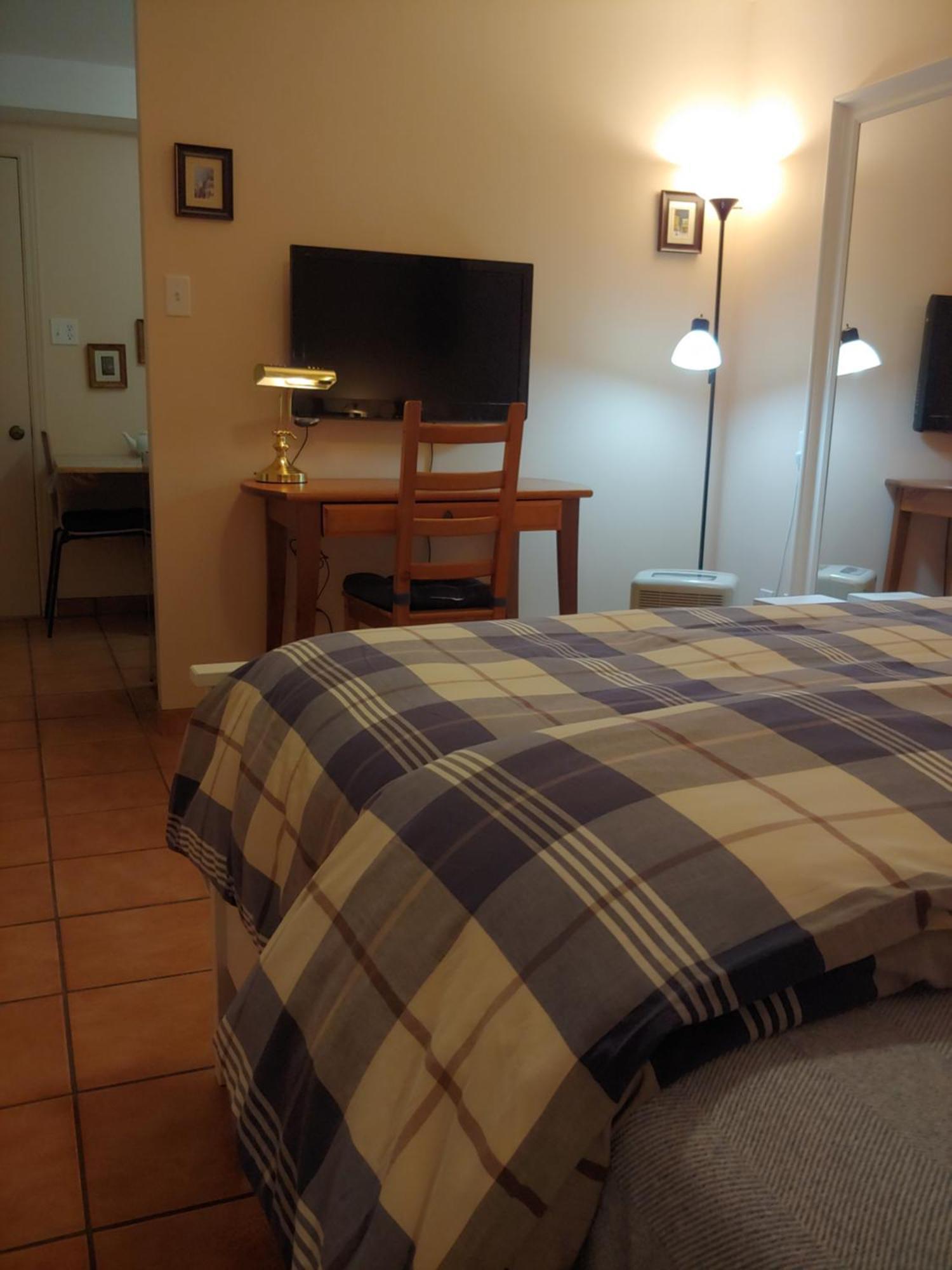 3 Bedrooms 3 Beds Near Metro -2 Parking Free Montreal Bagian luar foto