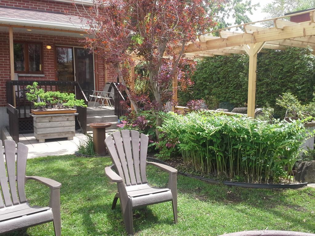 3 Bedrooms 3 Beds Near Metro -2 Parking Free Montreal Ruang foto